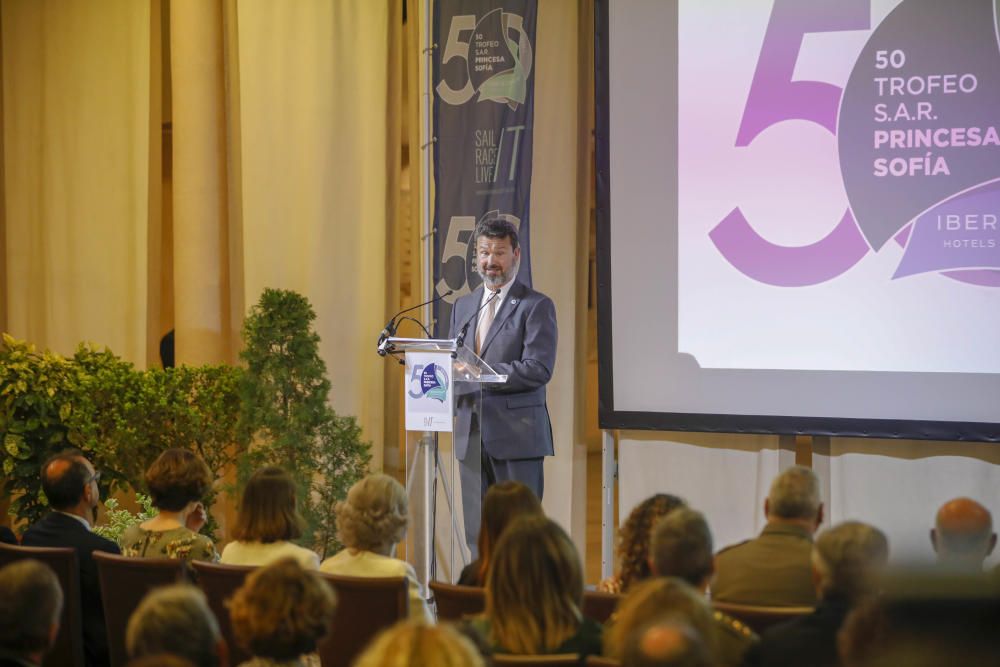 Doña Sofía celebra los 50 años de vida del Trofeo de vela que lleva su nombre