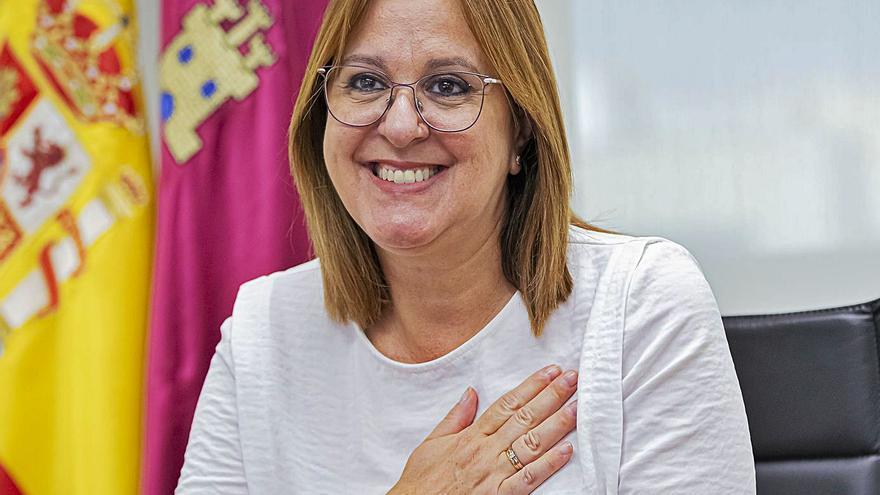 Isabel Franco: &quot;Tenemos que romper con los esquemas sociales actuales&quot;