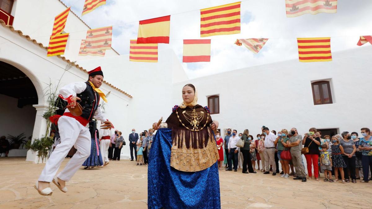 La exhibición de ‘ball pagès’ del año pasado. | J. A. RIERA