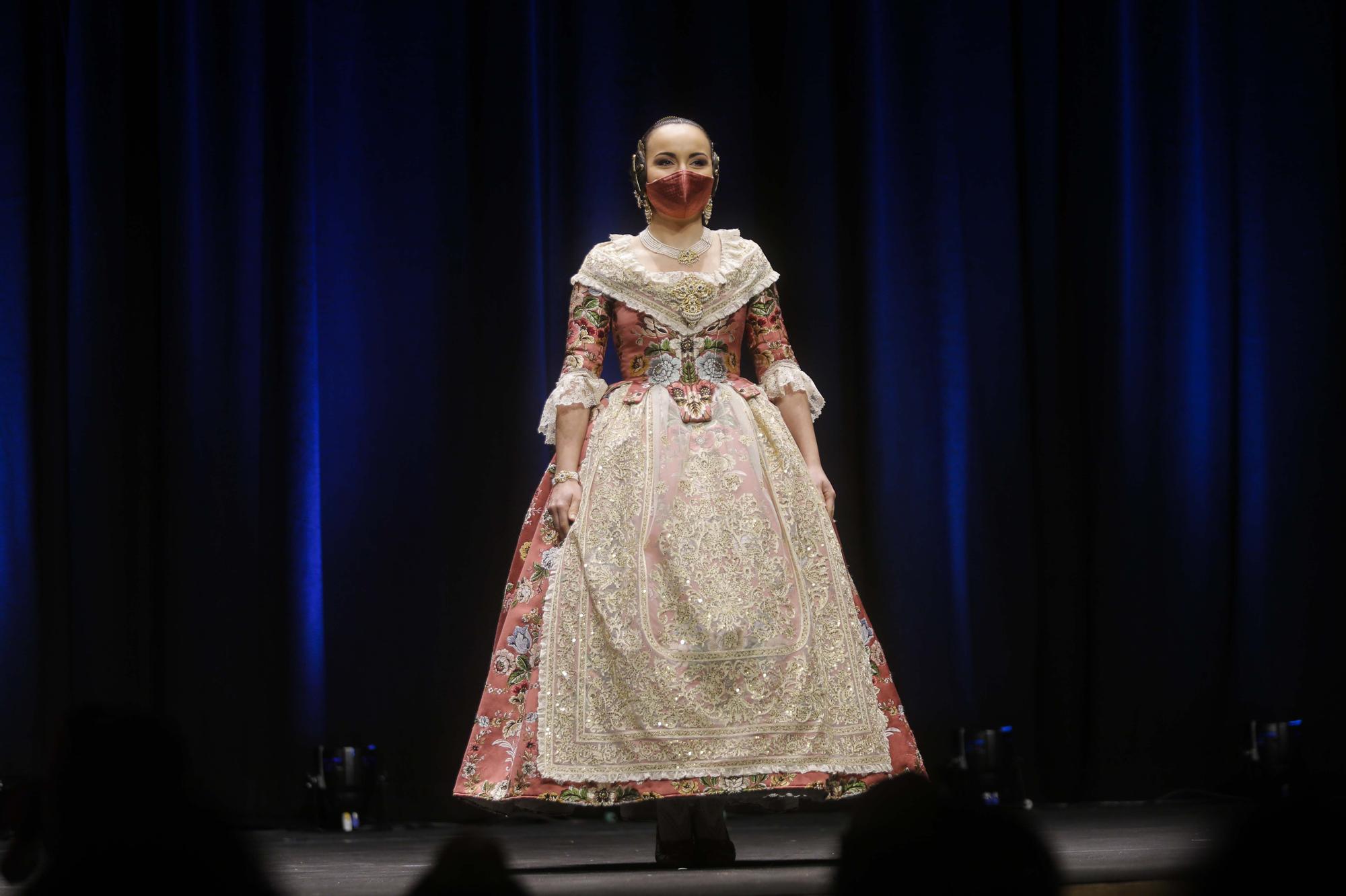 Segundo desfile de indumentaria tradicional Fallas Unesco (Tanda I)