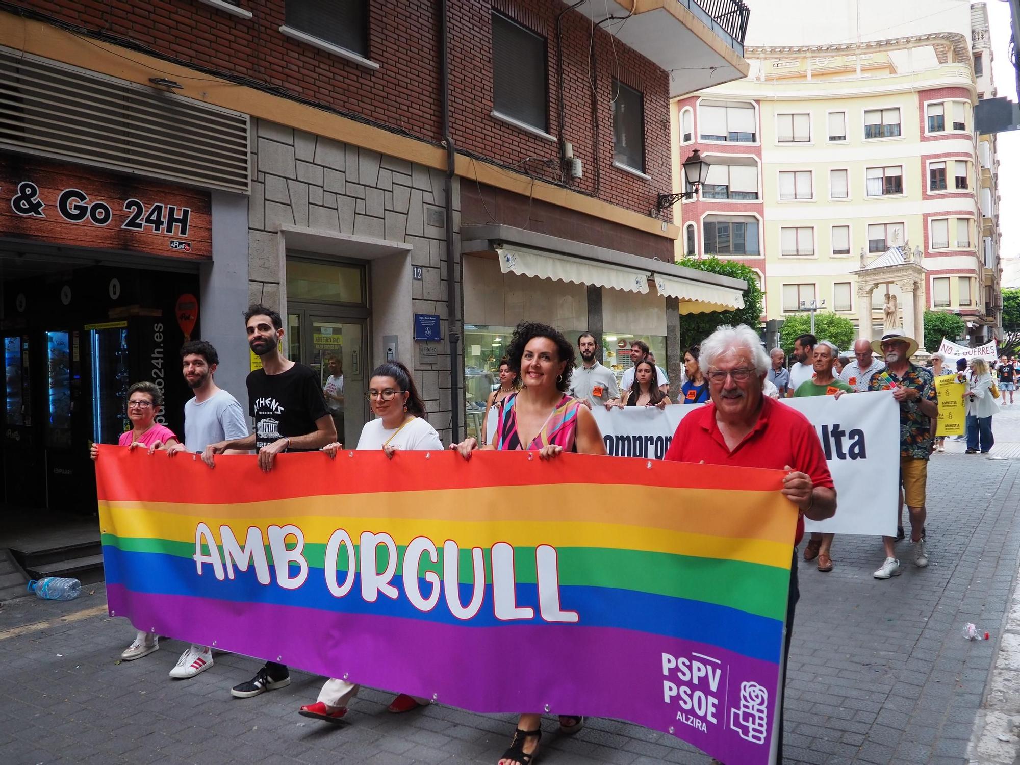 Así ha sido la manifestación del orgullo LGTBI en Alzira