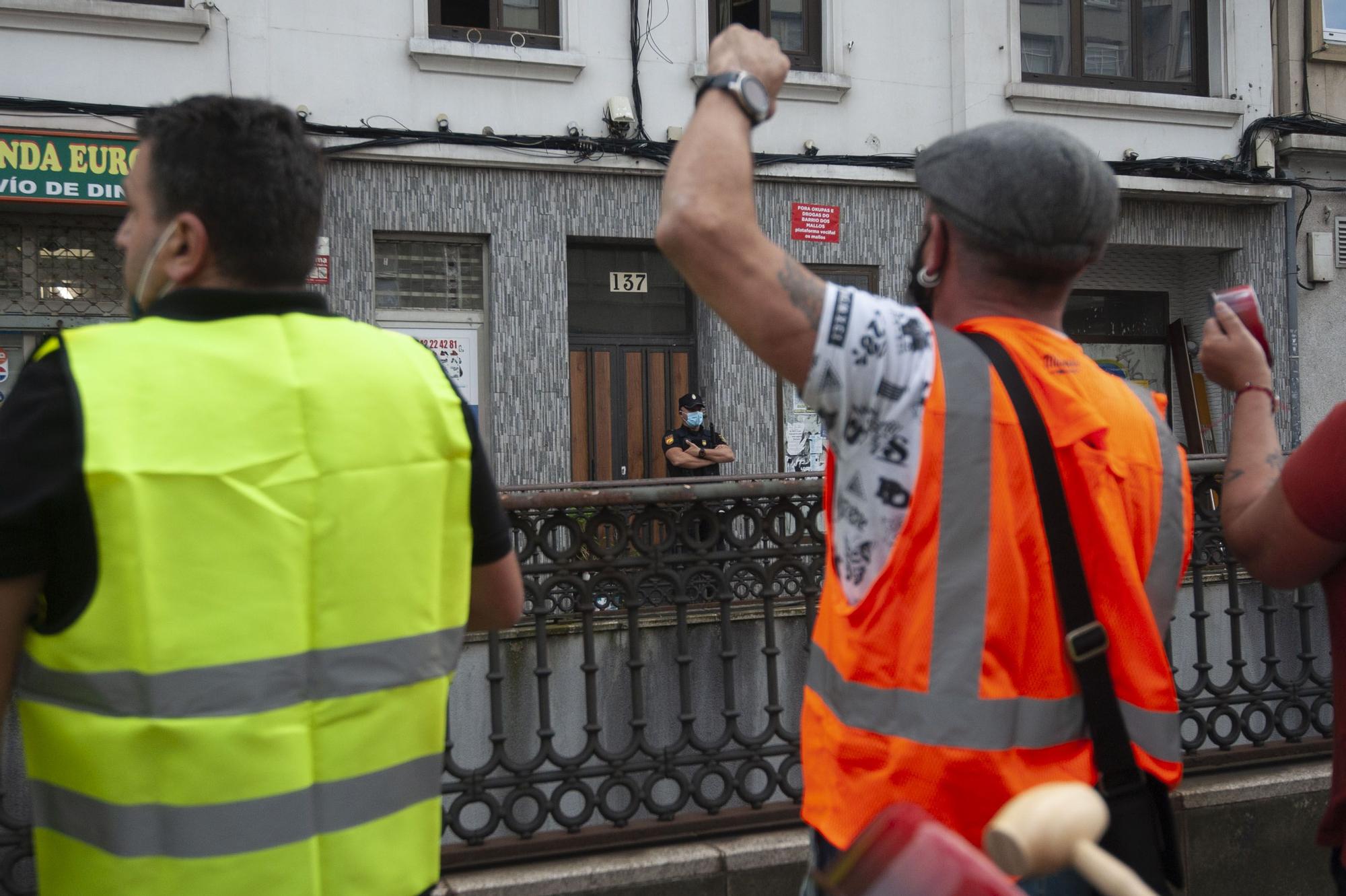 Os Mallos se lanza a la calle para denunciar “inseguridad”