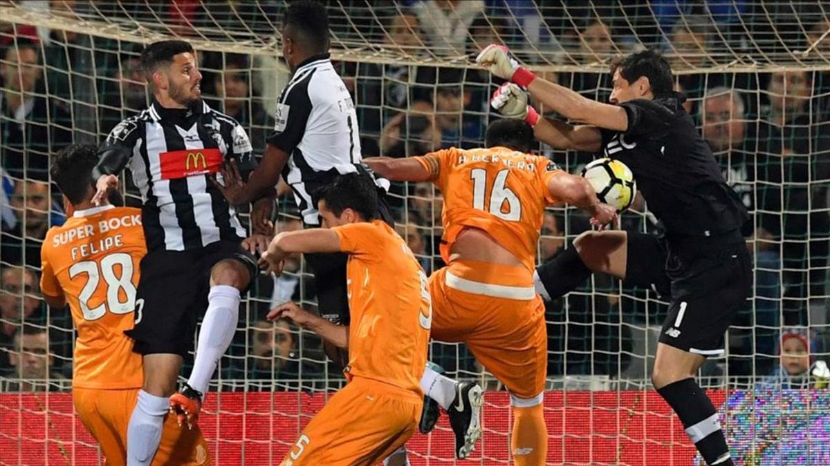 Manita de un Oporto ante un Portimonense que se topó con un Casillas titular