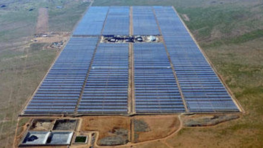 Planta termosolar de Abengoa en Sudáfrica, la mayor del continente.