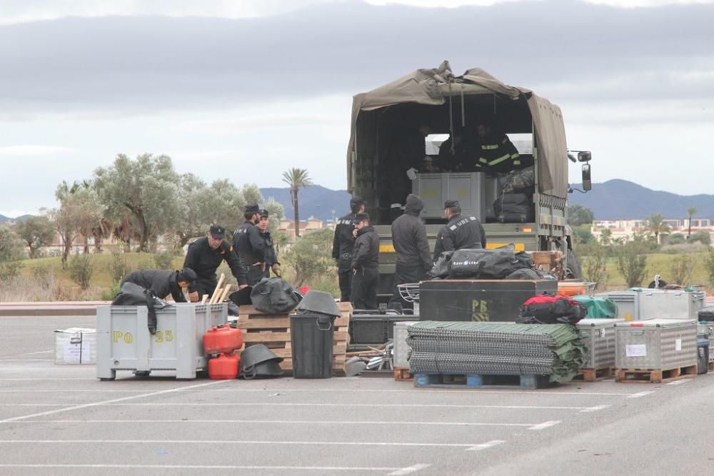 La UME monta su base en Los Alcázares para ayudar