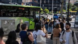 El nombre de viatgers de busos ràpids a BCN augmenta un 19%