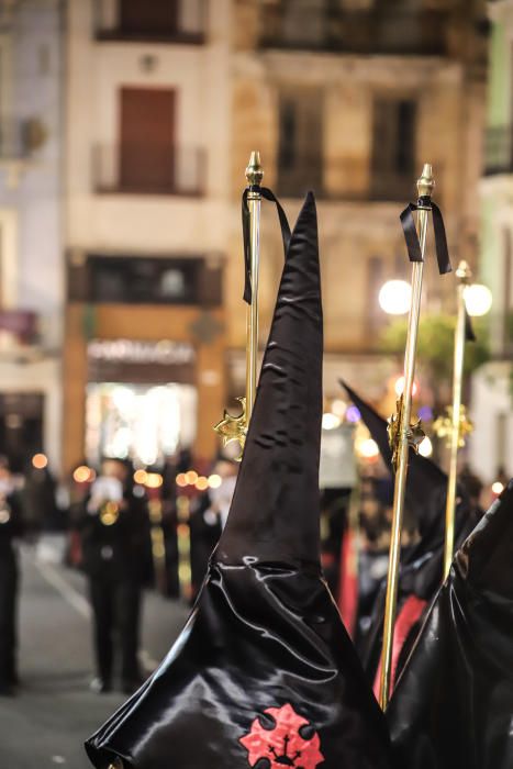 Nuestro Padre Jesús de la Caída lució símbolos de luto por el fallecimiento de María Dolores Castejón, Porta Guión de este año que falleció recientemente