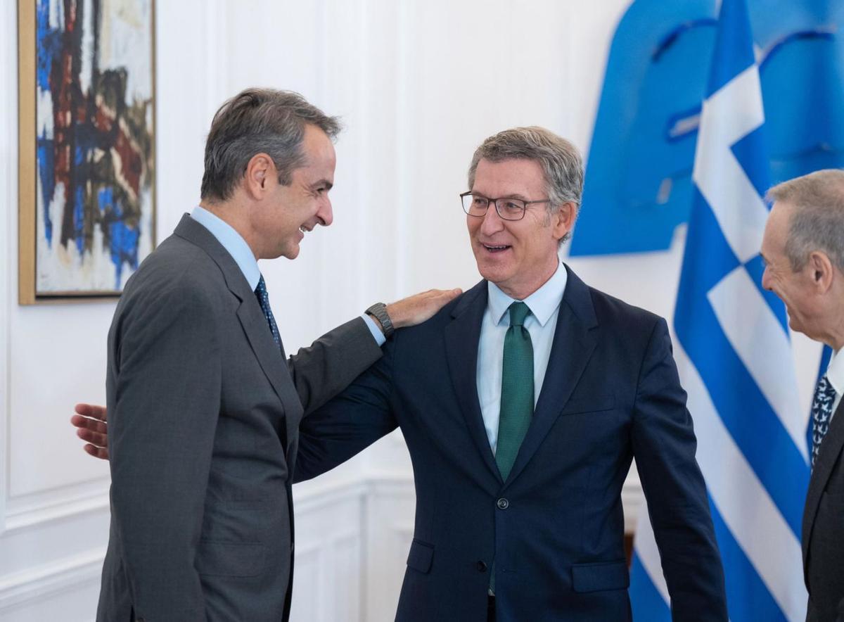 Feijóo exigeix a Grècia una aliança europea contra la immigració irregular Feijóo exigeix a Grècia una aliança europea contra la immigració irregular