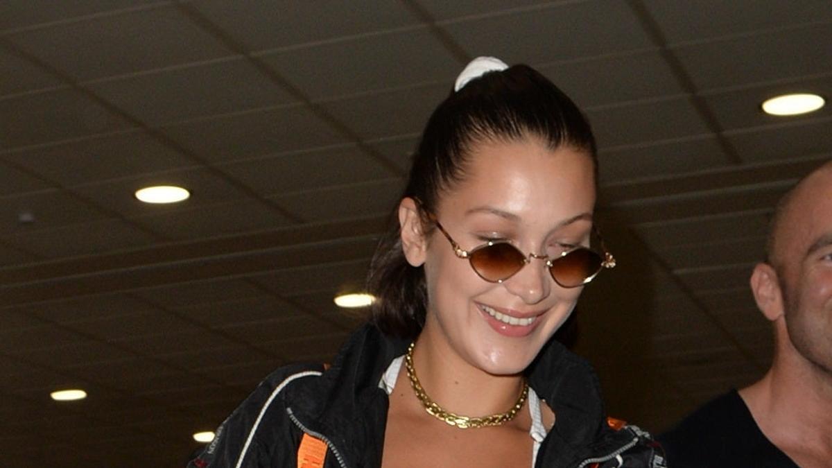 El inesperado accesorio que Bella Hadid ha recuperado de los 80