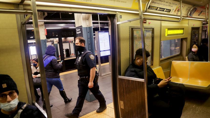 Varios heridos en un tiroteo en el metro de Nueva York.