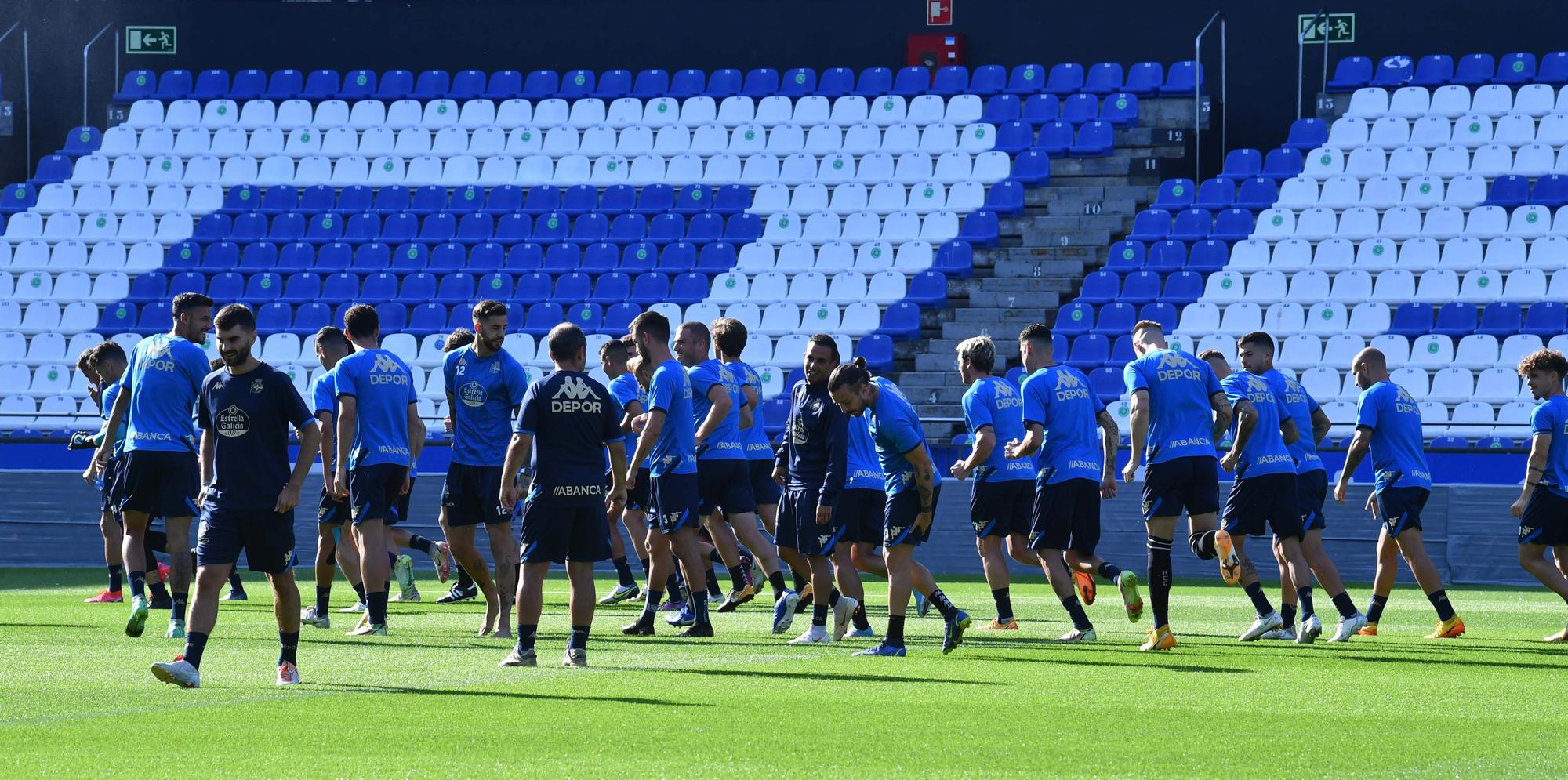 Sin partido con el DUX, el Deportivo se entrena en Riazor