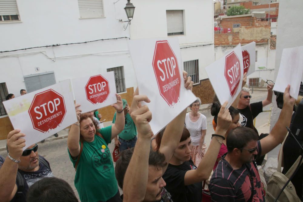 Desahucio paralizado en Oliva