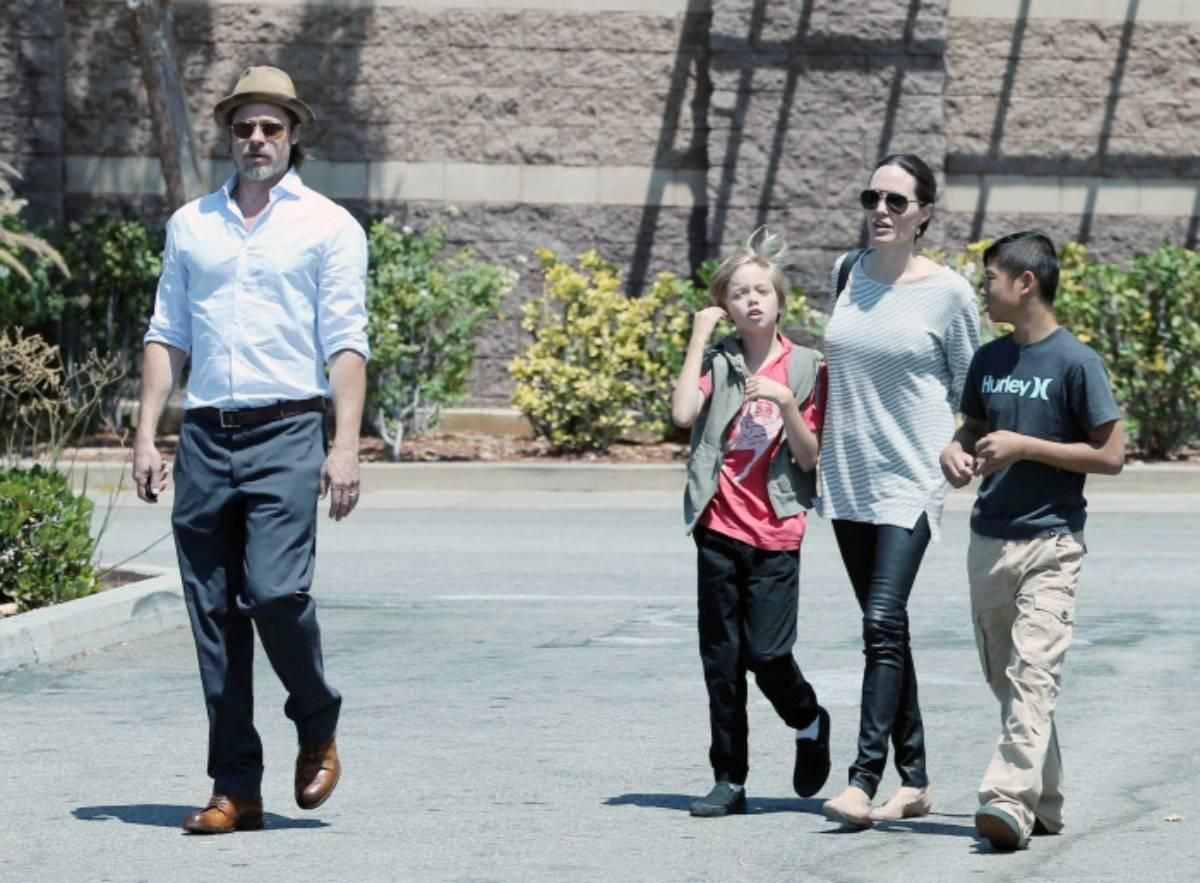 Brad Pitt, junto a Pax y Shiloh en la fotografía, se rinde en retomar el contacto con sus hijos más mayores