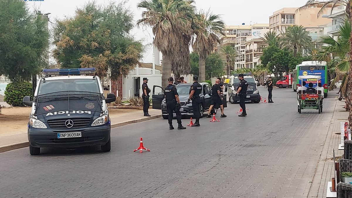 La presencia policial en las áreas turísticas de Palma es cada vez mayor.