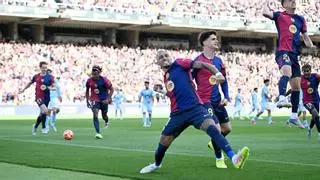 Las cuatro claves tácticas del Barça-Celta: Olmo decide; Raphinha resuelve