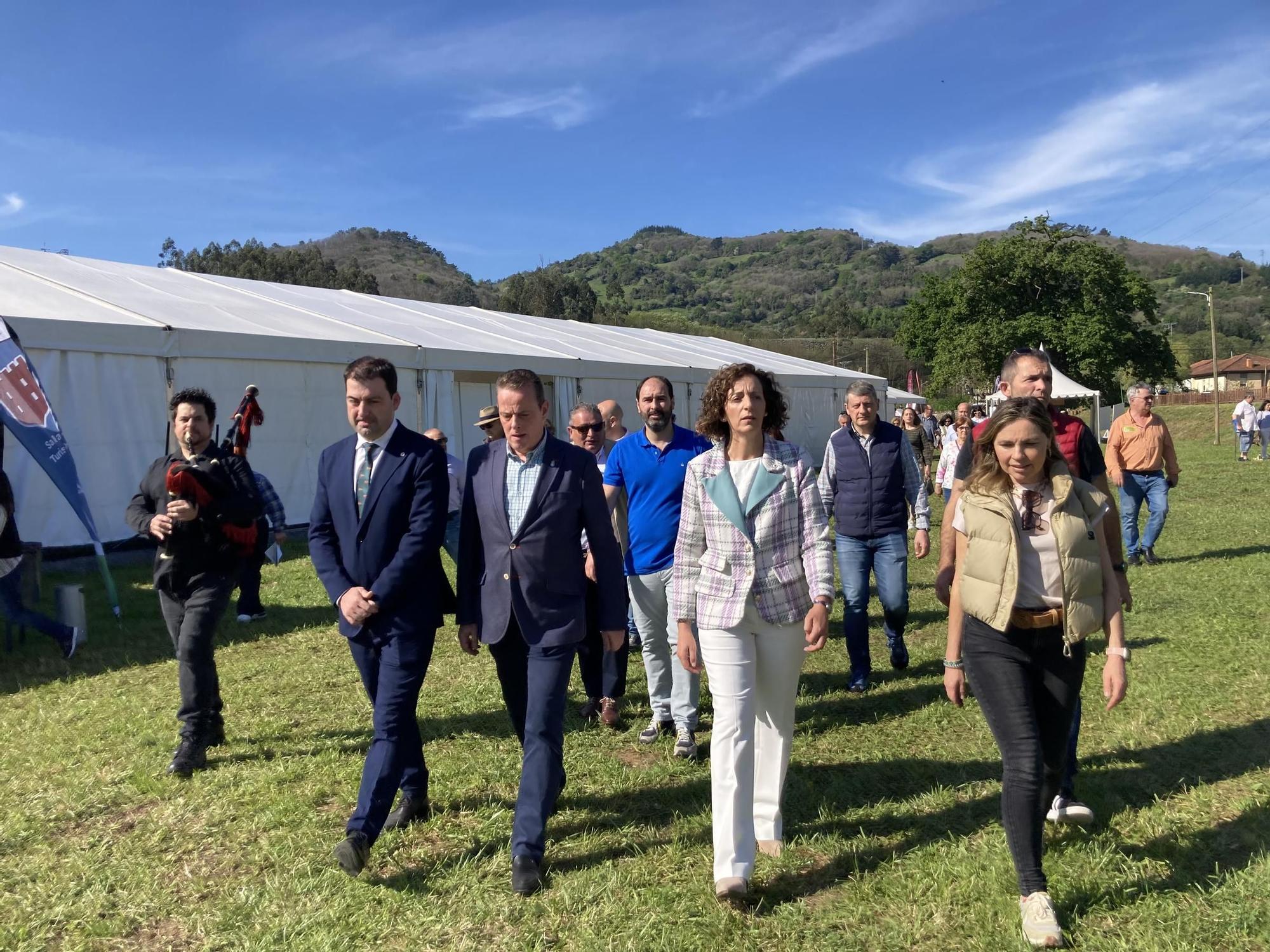 Entrada de las autoridades al recinto ferial de Capenastur