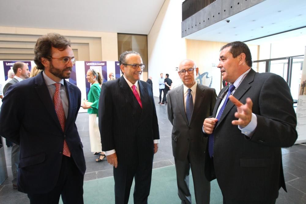 Aitor Moll, consejero delegado EPI, Javier Moll, presidente EPI, y Jesús Prado, consejero de EPI, con Julio Monreal, director de Levante-EMV