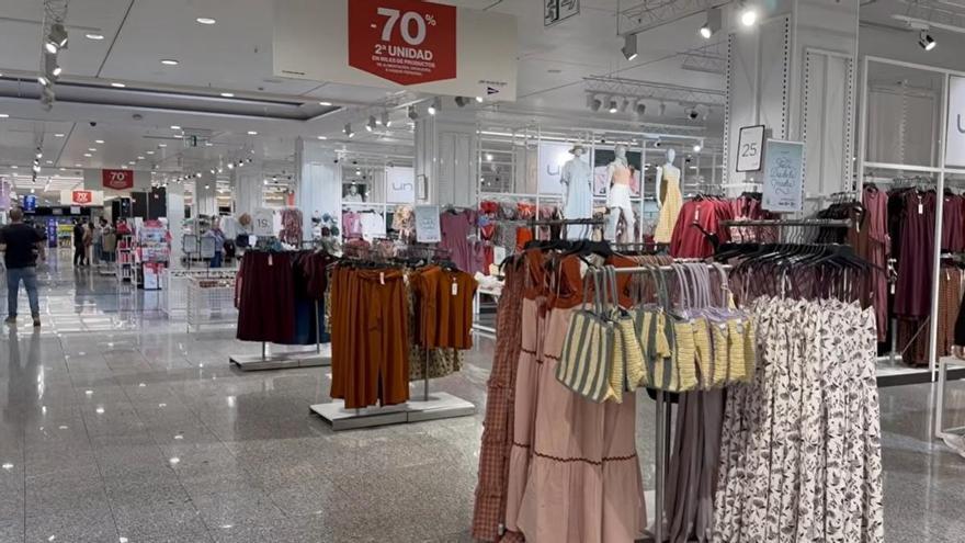 Colas kilométricas en el "nuevo Zara": la ropa de supermercado que hace competencia a Inditex y que está arrasando esta primavera