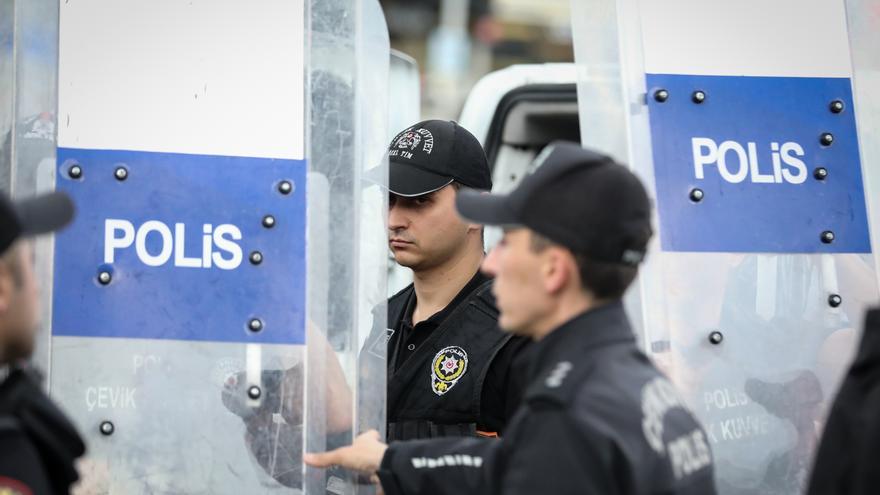 Dos policías heridos en un atentado suicida en Turquía contra la sede del Ministerio del Interior