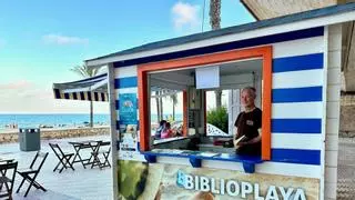 El mar y la lectura se juntan para las familias en El Campello