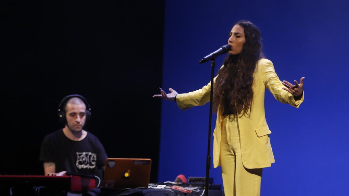 María José Llergo, durante una actuación.