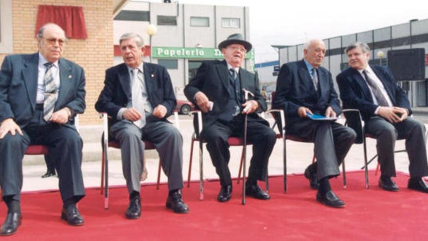 Empresarios de Paterna critican que se retiren retratos de alcaldes franquistas