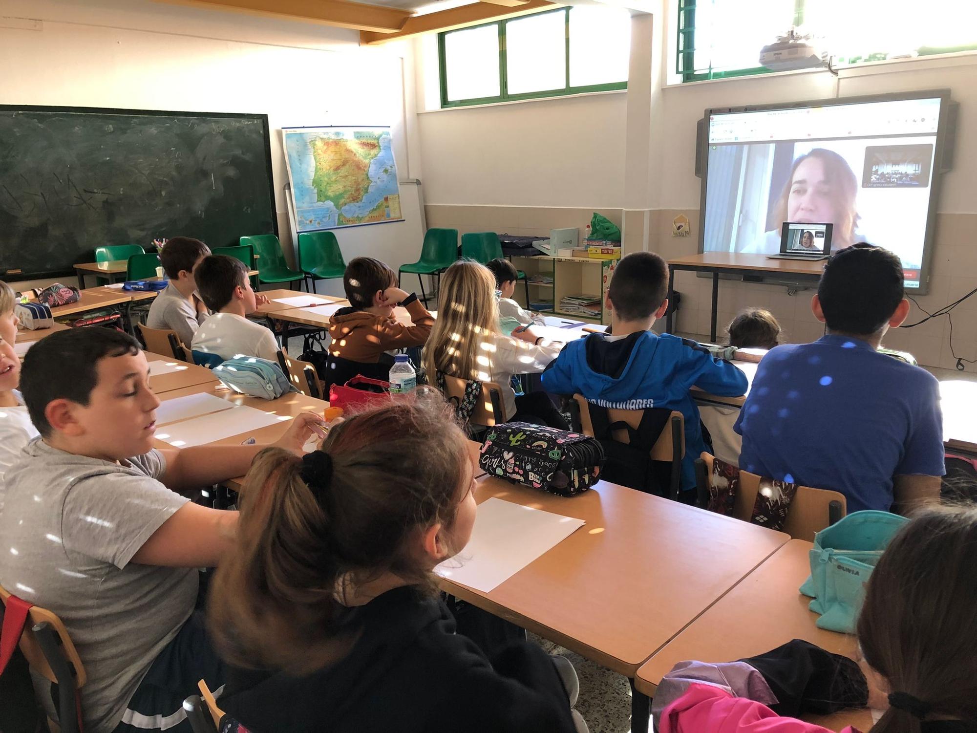 11 F: "A ciencia si é cousa de mulleres"