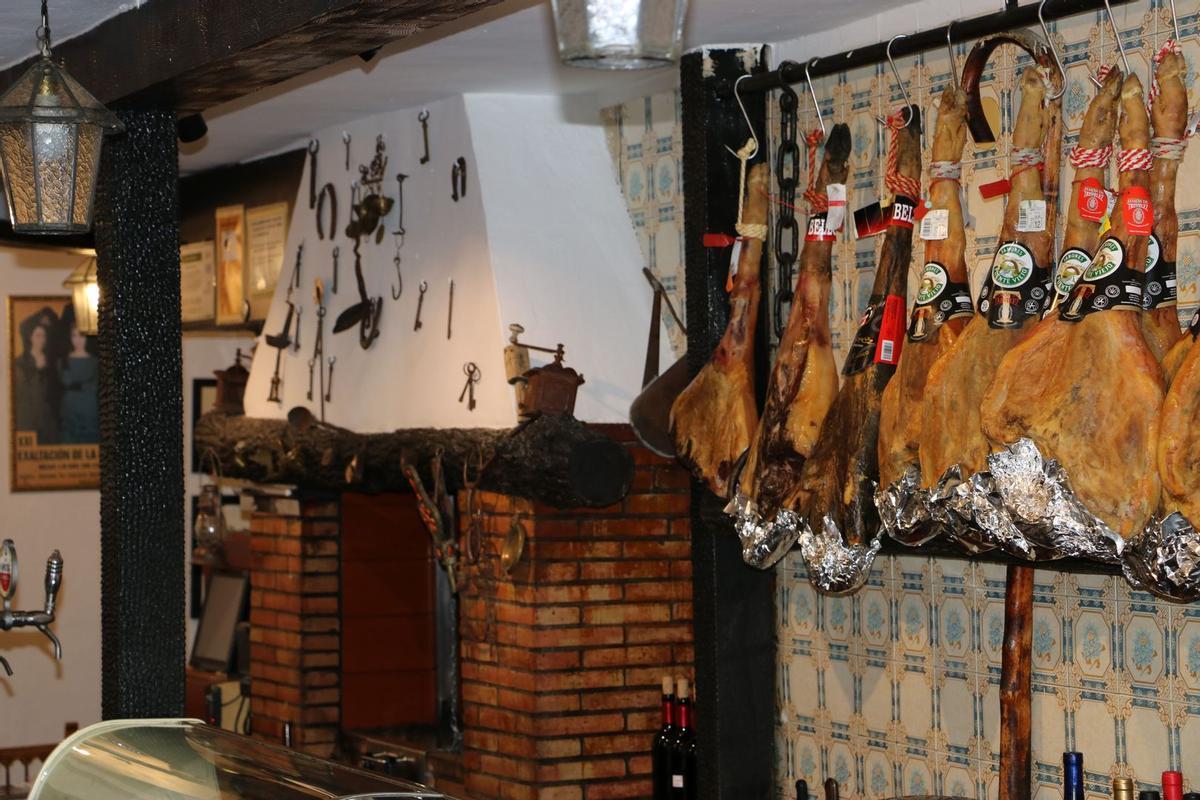 El interior de Cortijo de Pepe mantiene la esencia de la arquitectura rural malagueña