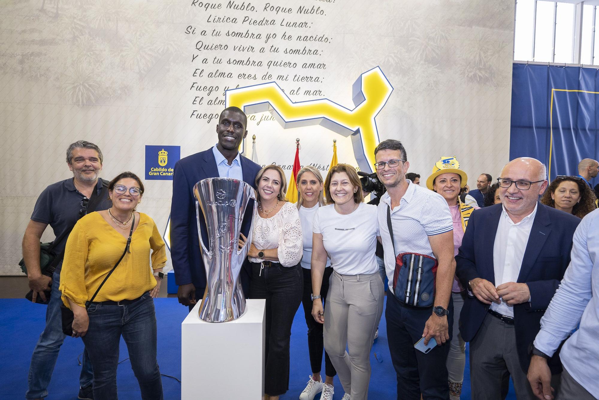 Celebración de la Eurocopa del CB Gran Canaria en el Cabildo grancanario