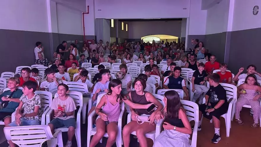 VÍDEO | Artà vive una fiesta para celebrar el triunfo de su hijo más ilustre, Enric Mas