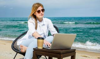 Arbeiten mit Blick aufs Meer: Diese Steuerregeln gelten für digitale Nomaden auf Mallorca