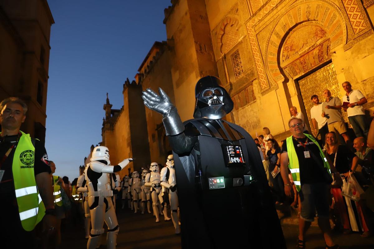 Darth Vader en el desfile de Star Wars en Córdoba.