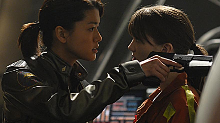 Grace Park y Nicky Clyne, en &quot;Battlestar Galactica&quot;.