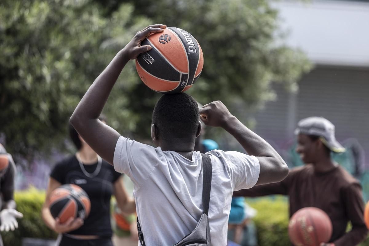 La discriminación que acompaña a los adolescentes que migran solos La discriminación que acompaña a los adolescentes que migran solos