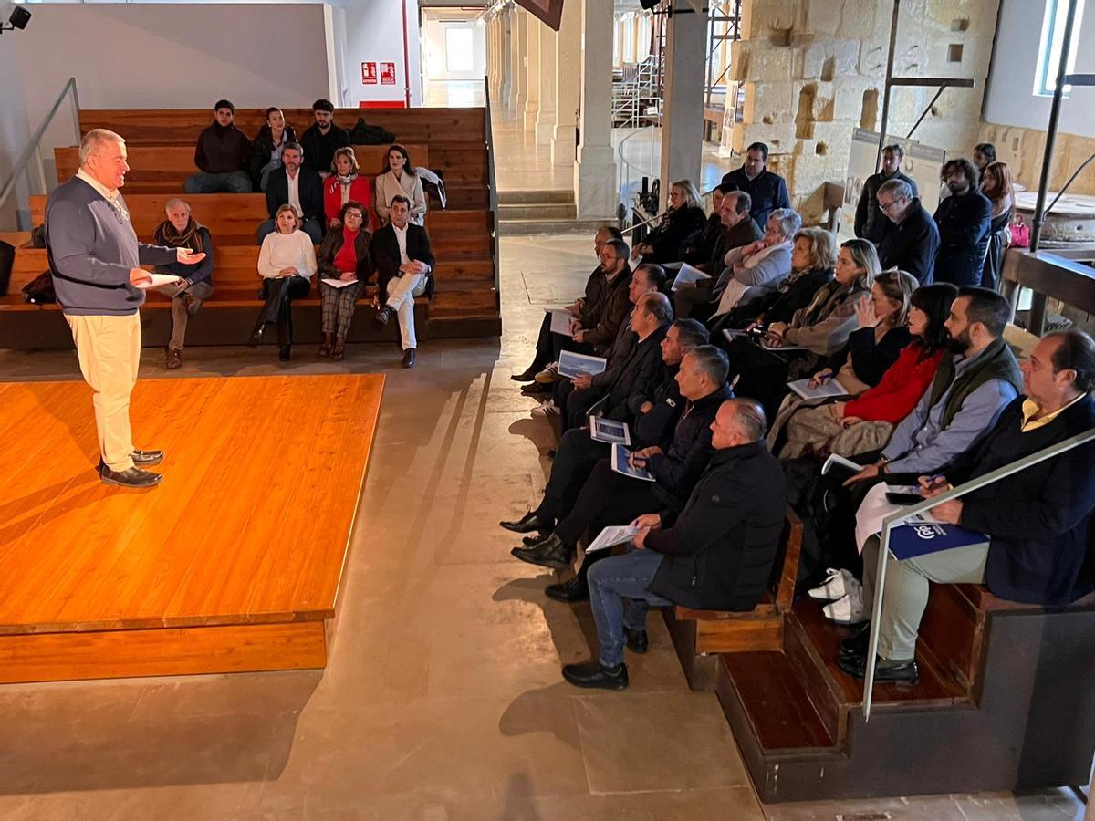 Reunión de Francisco Bernabé con autónomos en Murcia.