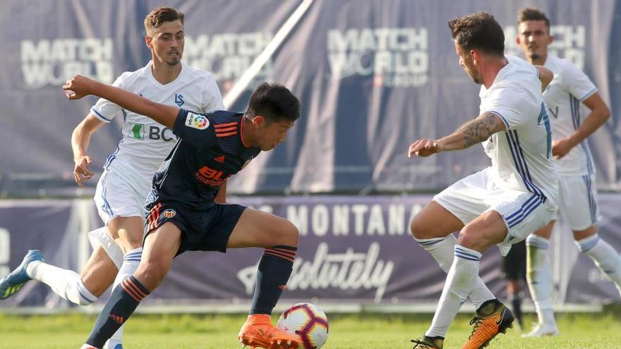 Kangin Lee dejó muestras de su calidad técnica durante el encuentro amistoso de ayer ante el Lausanne suizo.