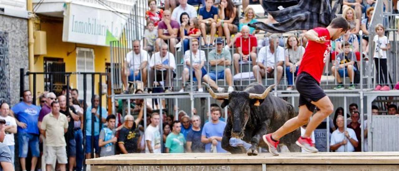 Un momento de la tarde de toros en Gilet.