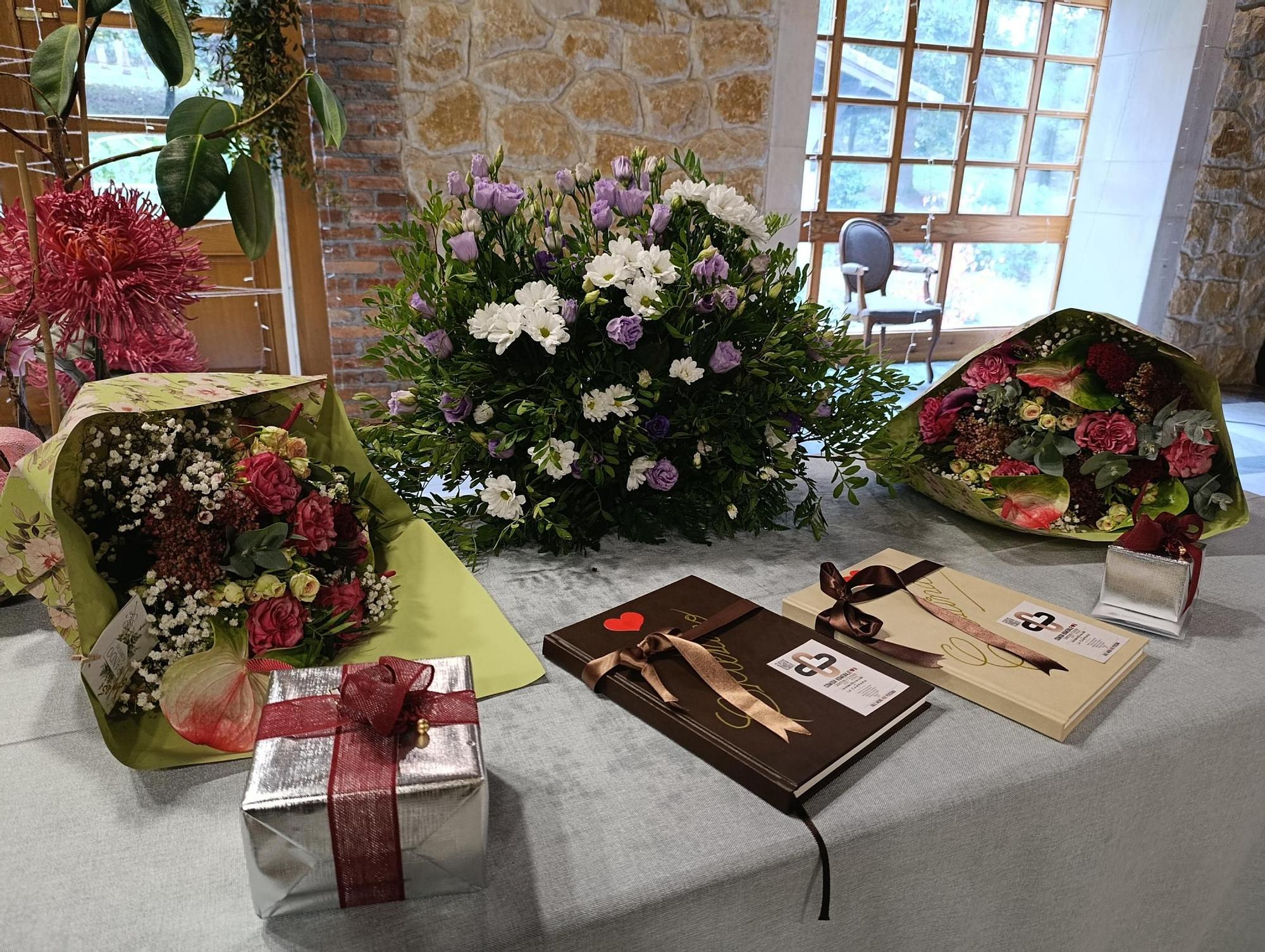 Emotivo y multitudinario homenaje a los sanitarios de Villabona