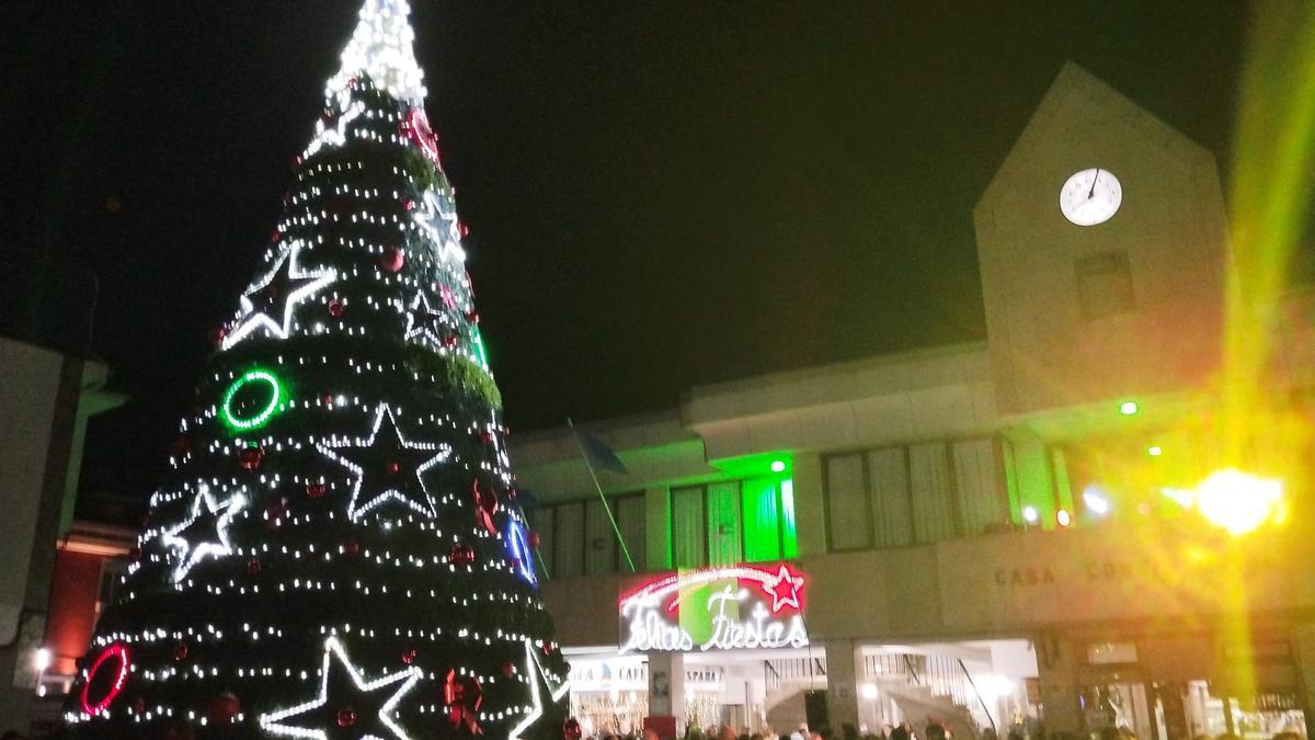 Los encendidos navideños avanzan en el Occidente