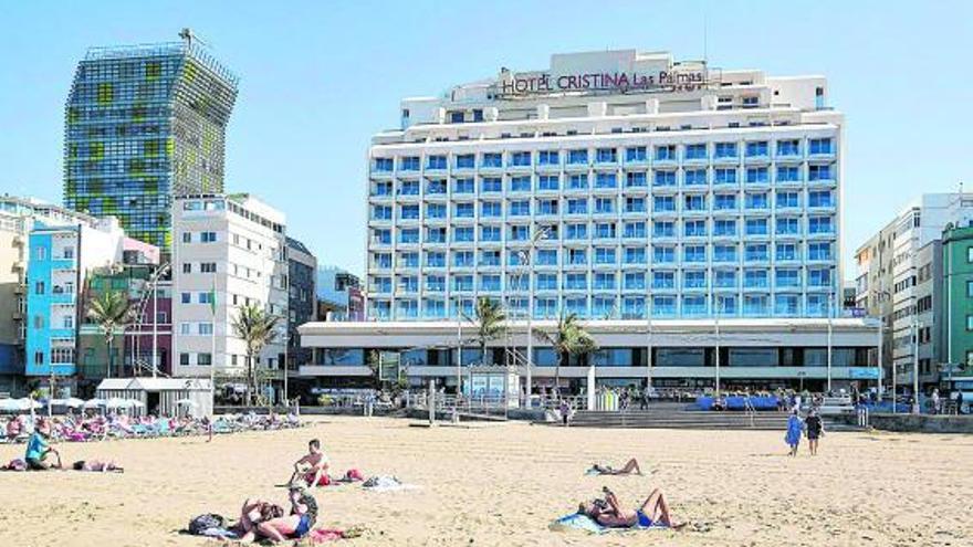 La compra del hotel Cristina por Dreamplace fue una de las operaciones protagonistas del año en las Islas.