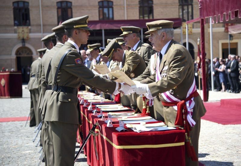 Visita de Felipe VI a la Academia General Militar de Zaragoza