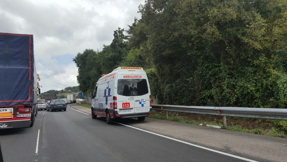 Accidente de tráfico en la ronda de Oviedo