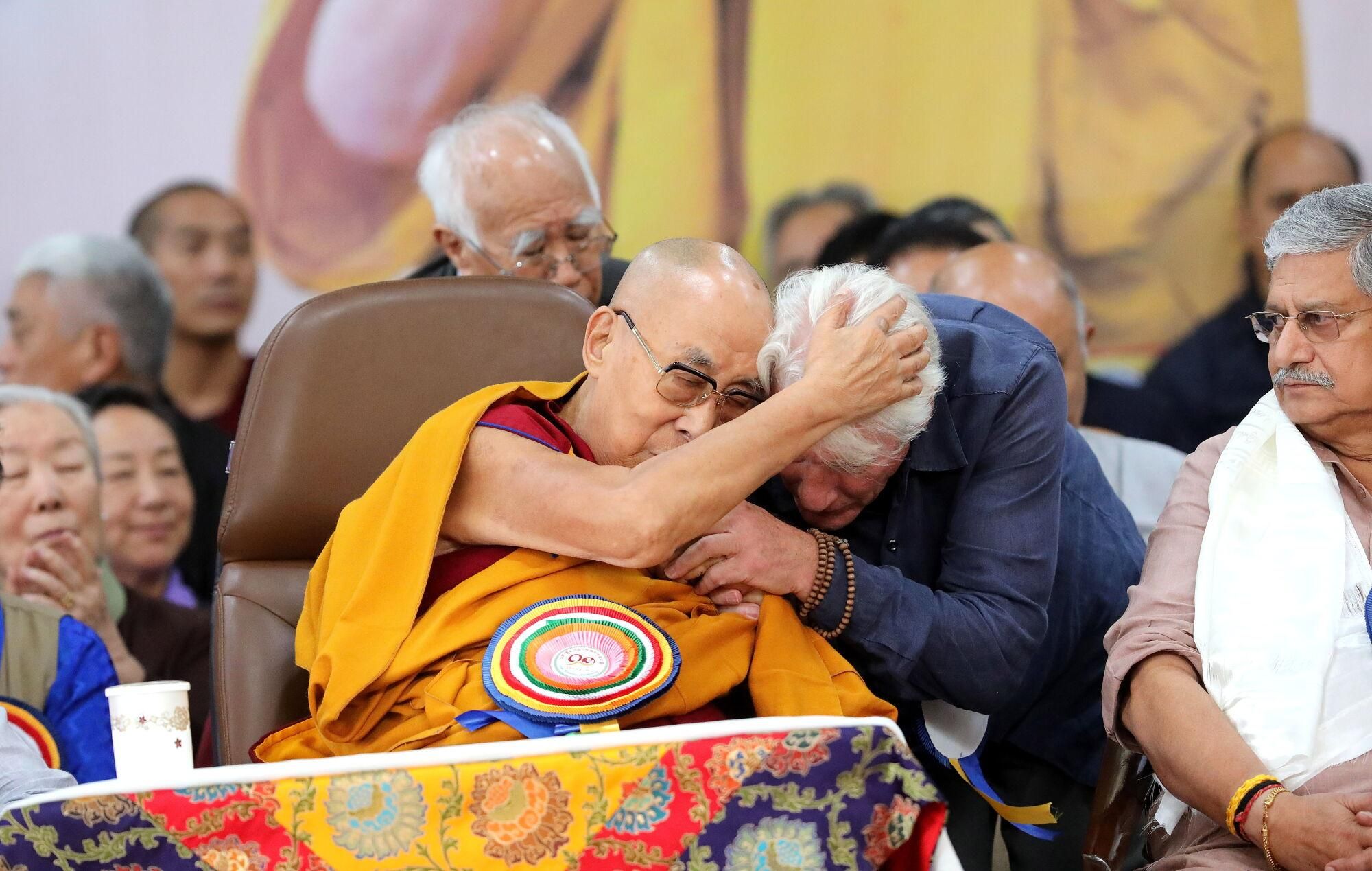 DHARAMSALA (India), 06/07/2025.- Tibetan Buddhism spiritual leader the Dalai Lama (L) with US actor Richard Gere during the spiritual leader&#039;s 90th birthday celebrations at Tibetans&#039; main temple of Tsuglagkhang at McLeod Ganj, near Dharamsala, India, 06 July 2025. EFE/EPA/HARISH TYAGI