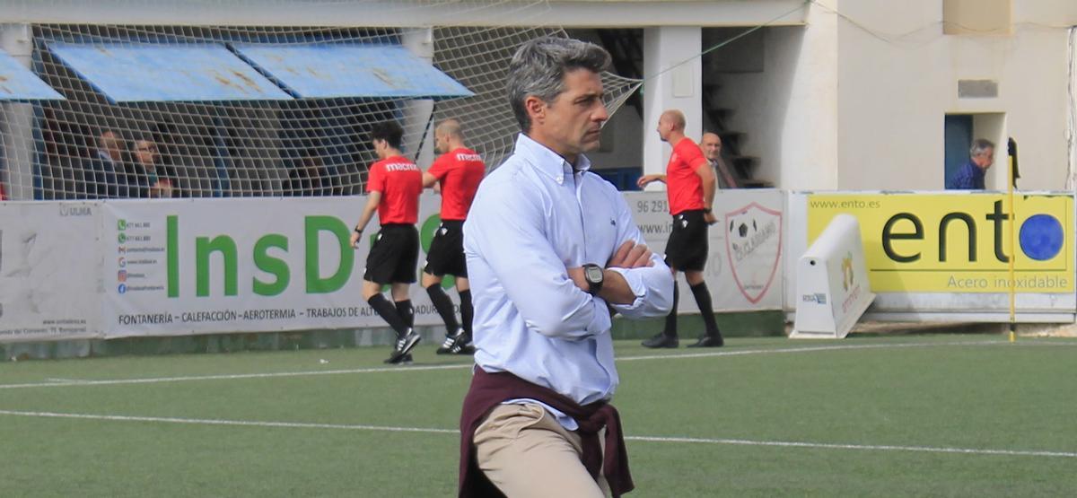 Roberto Bas, entrenador del Ontinyent 1931.