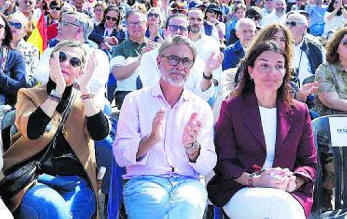 Pablo Broseta, fichaje de Mazón, junto a Merino y Bastidas. | JM LÓPEZ