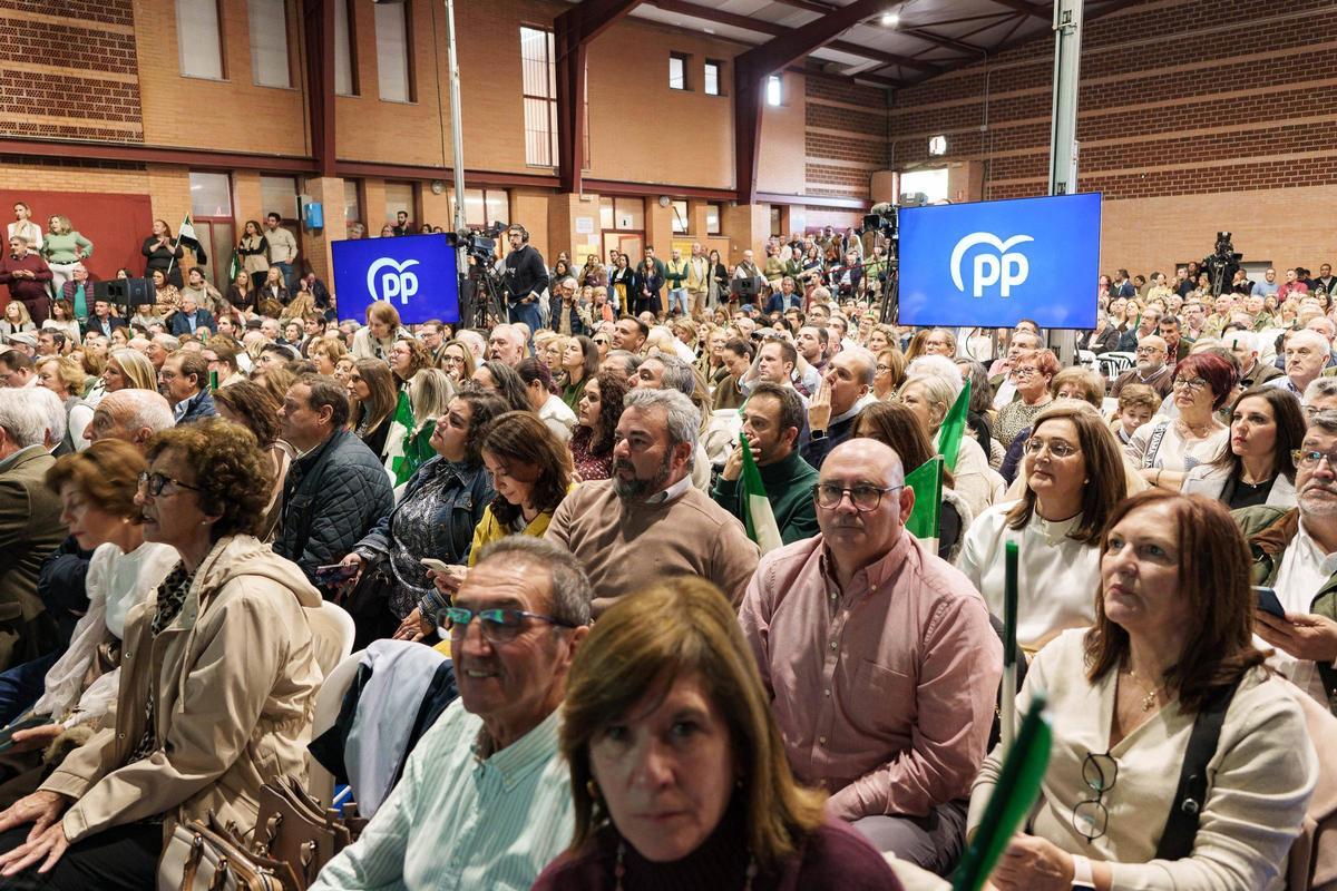 FOTOGALERÍA | El acto de Feijóo y Guardiola en Lobón, en imágenes