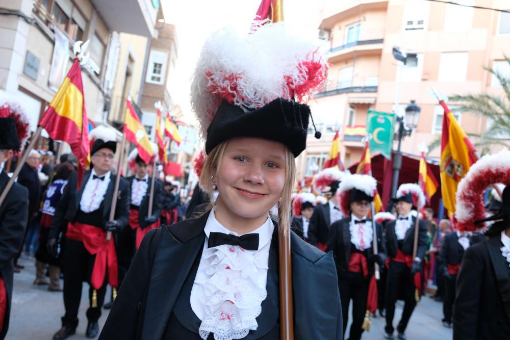 La Entrada y la Retreta abren los Moros y Cristianos de Sax