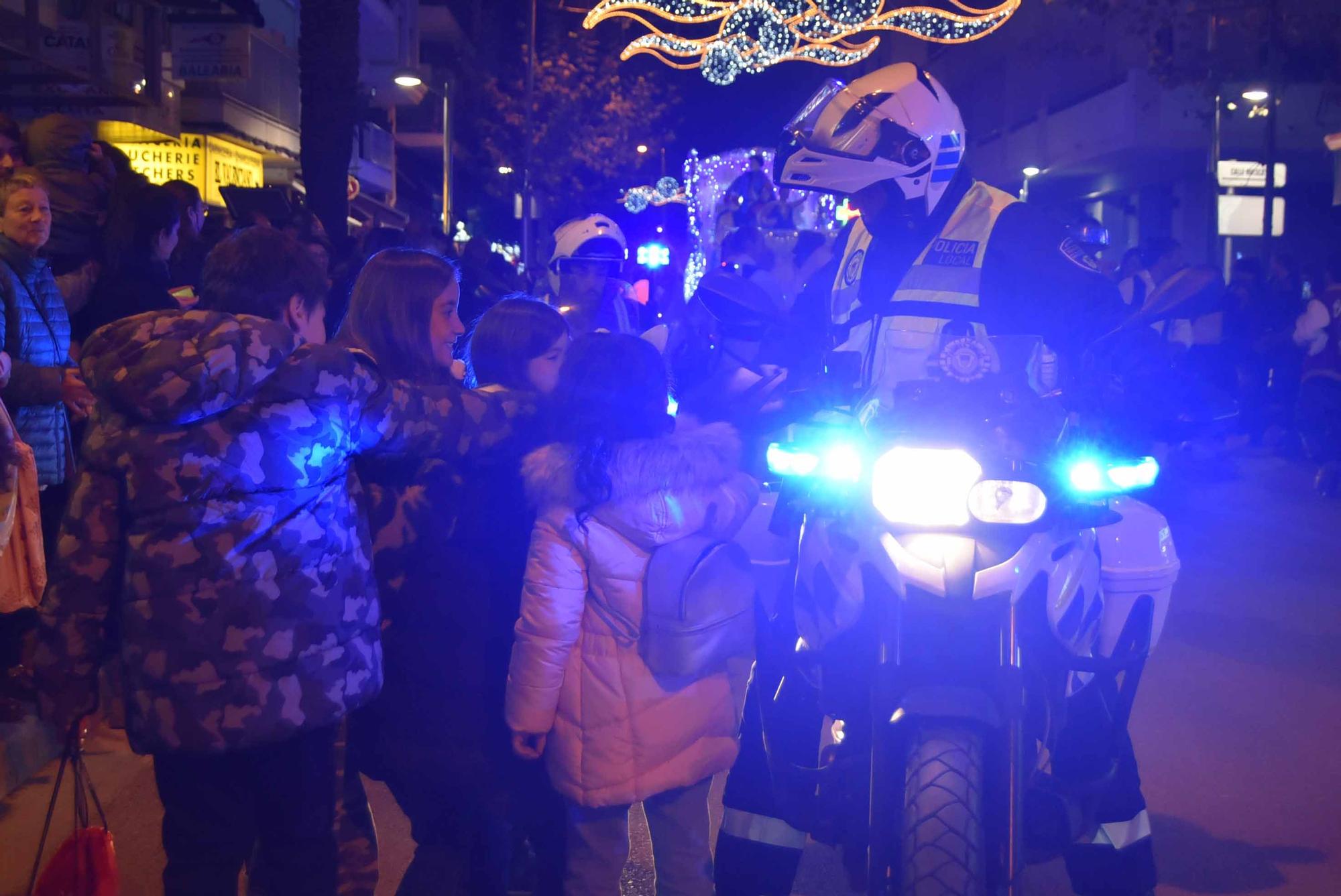 Mira aquí la galería de fotos completa de los Reyes Magos en Santa Eulària