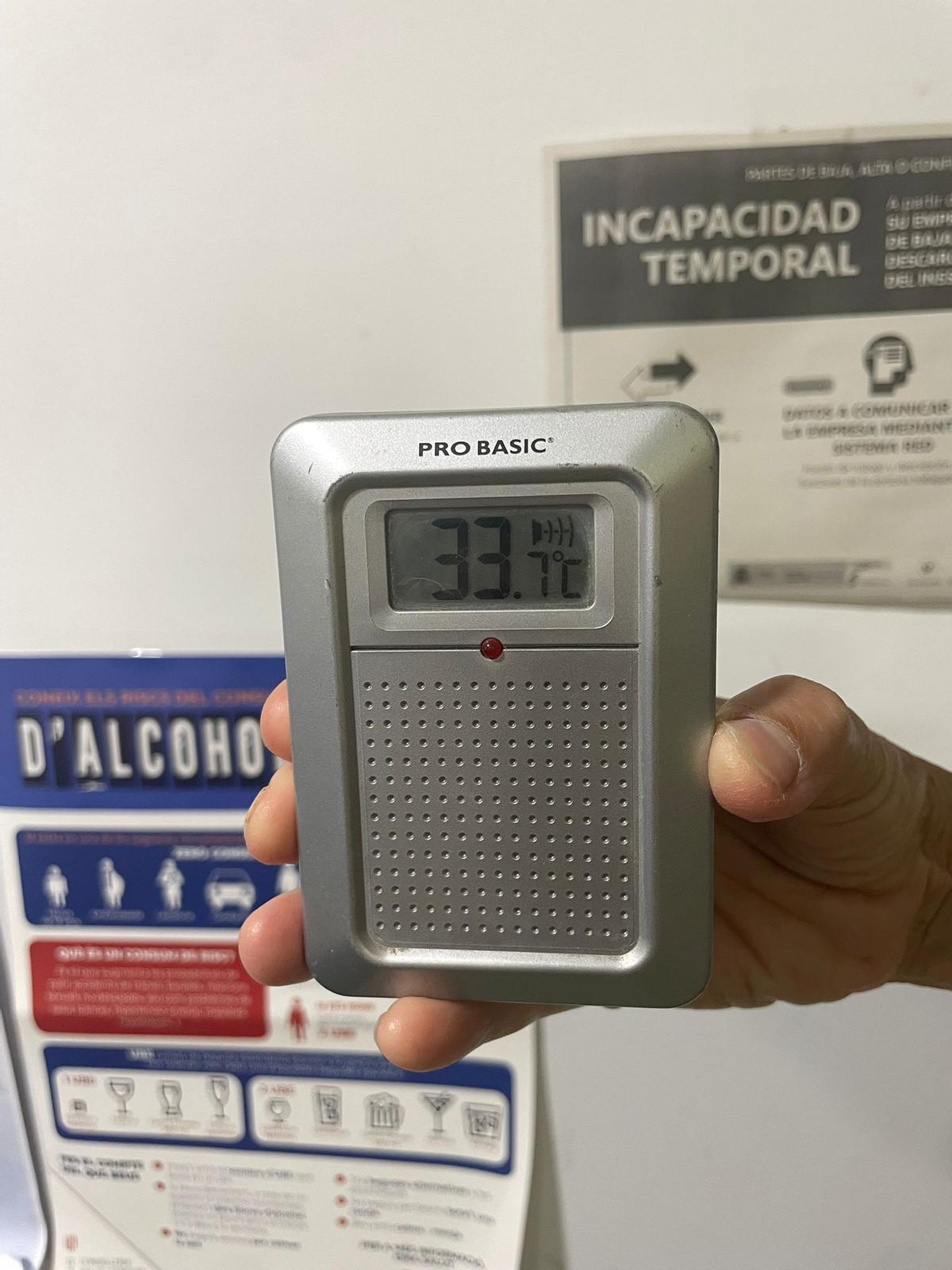 Termómetro en el Centro de Salud de Pere Garau