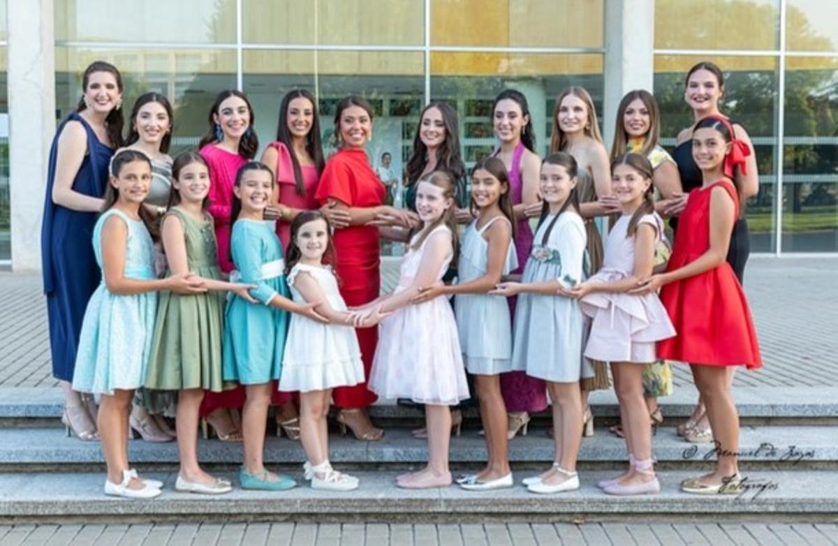 Las preseleccionadas de la Agrupación, diez adultas y nueve infantiles